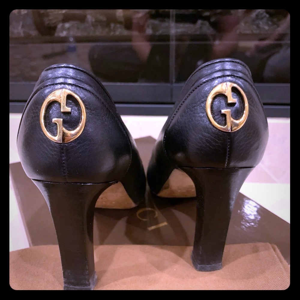 Gucci pumps